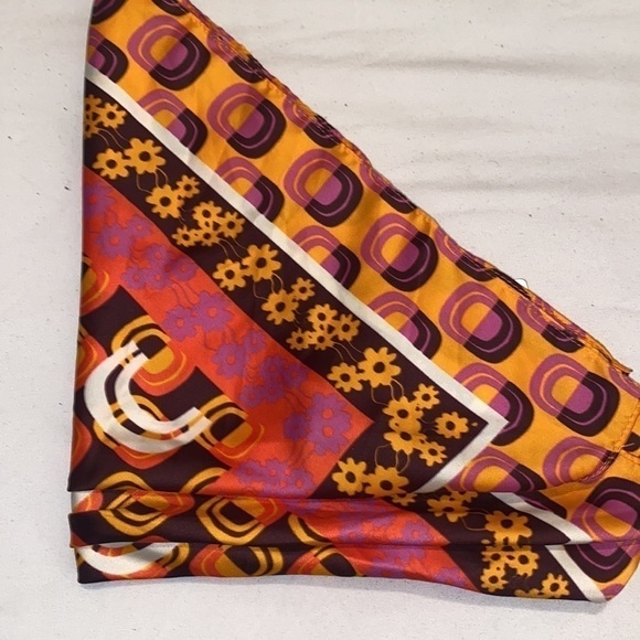 ZARA WOMAN PRINTED HANDKERCHIEF SATIN SCARF NEW WITH TAGS - Picture 9 of 12